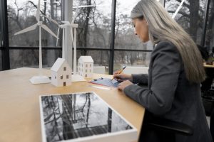 Planta de energía renovable como ejemplo de ecología Ambiental, económica y social.